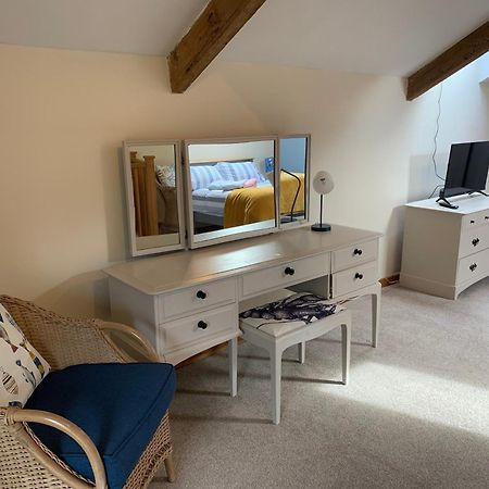 1 Bed-Pet Friendly-Parking-Patio-Close To Coasts North Hill Kültér fotó